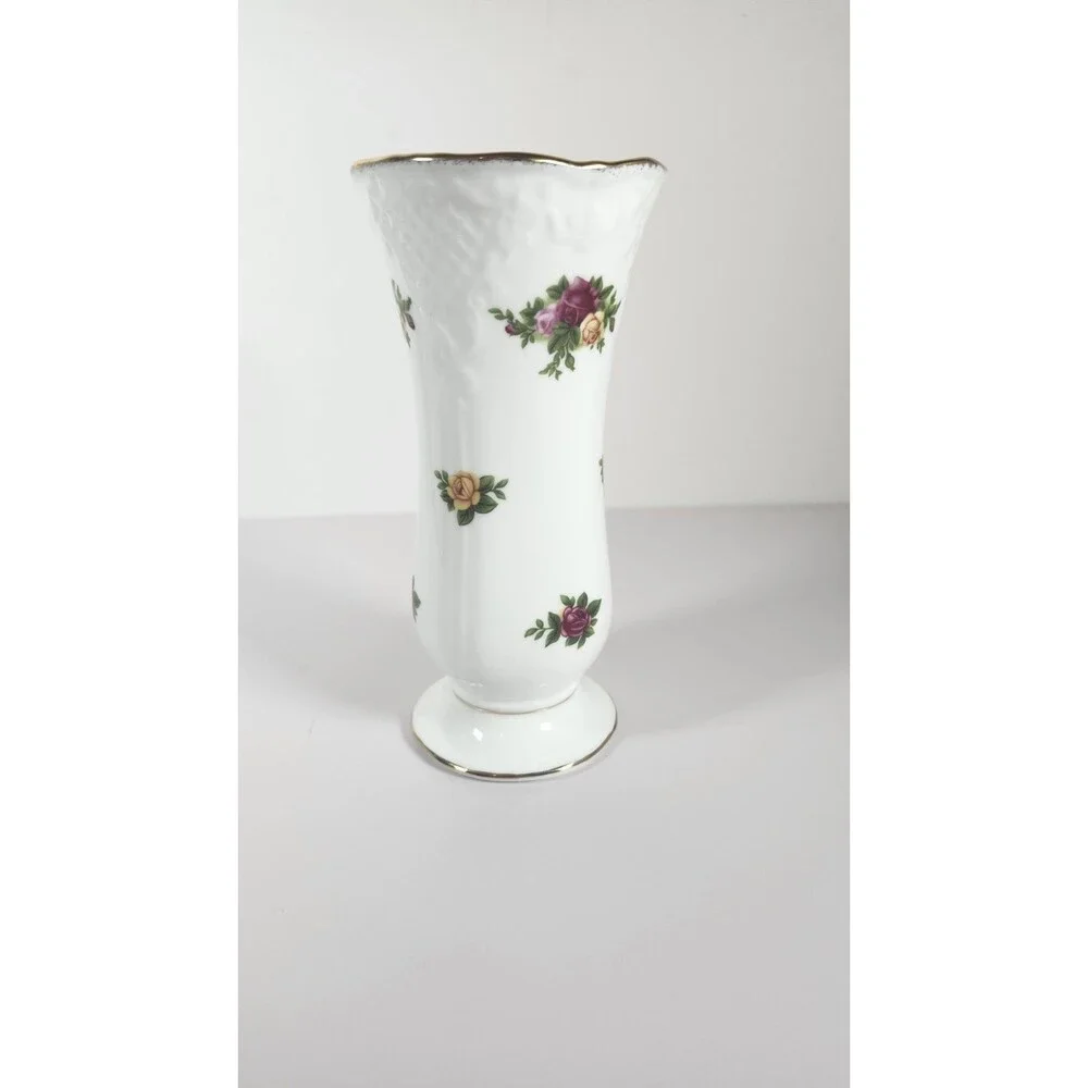 Vintage 1962 Royal Albert Old Country Roses Bud Vase 5.5” Tall EUC